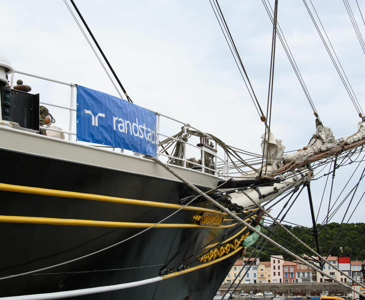 randstad clipper drop anchor in hong kong